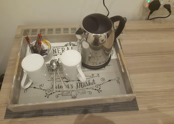 Fauzia לינה וארוחת בוקר