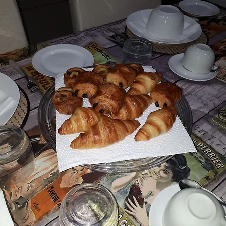Fauzia Oda ve Kahvaltı 3*