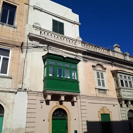 Fauzia Bed & Breakfast 3*