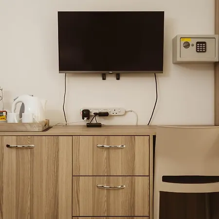 Fauzia Couette-café 3*