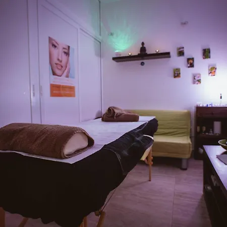 Fauzia Bed & Breakfast