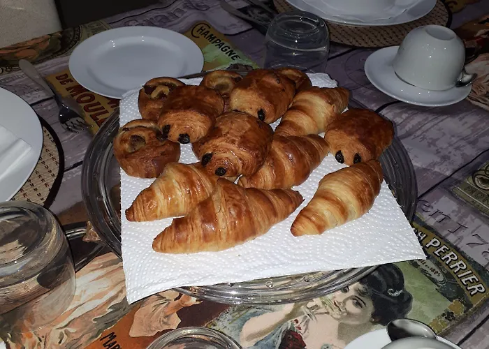 Fauzia Bed & Breakfast 3*