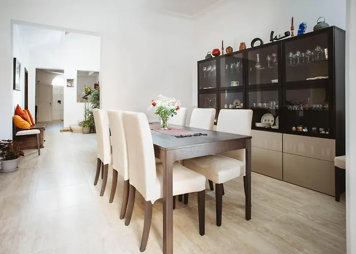 Bed & Breakfast Fauzia Hamrun