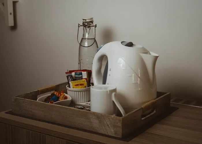 Fauzia Bed & Breakfast 3*